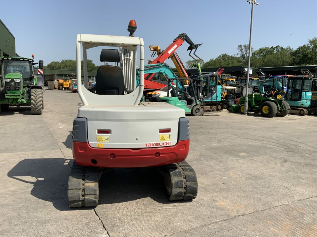 Takeuchi TB250 Digger (ST24283)
