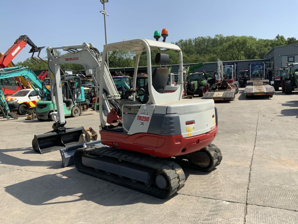 Takeuchi TB250 Digger (ST24283)
