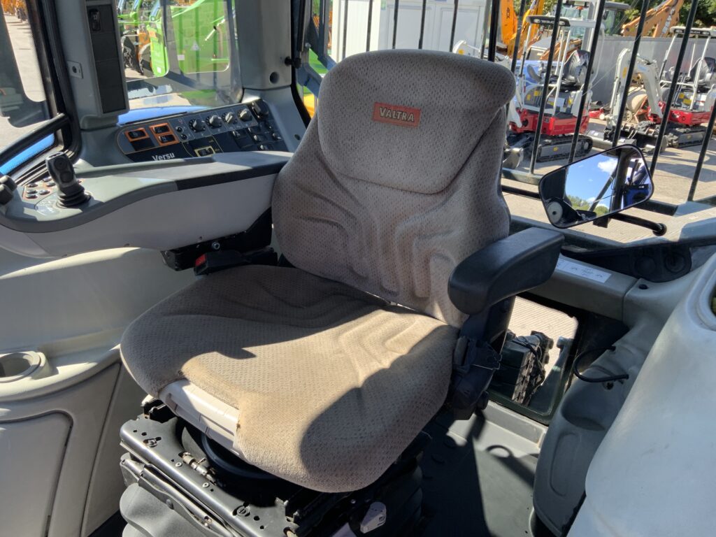 Valtra N123 Versu Forestry Tractor (ST27268)