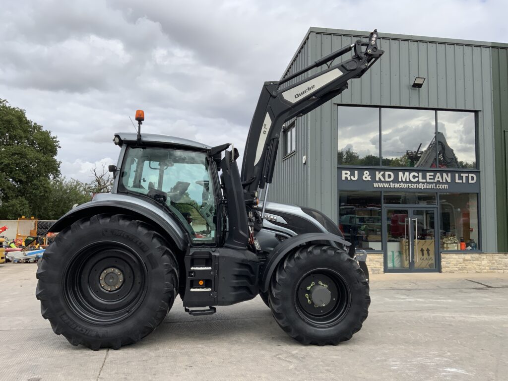 Valtra T254 Versu Unlimited Tractor (ST27246)