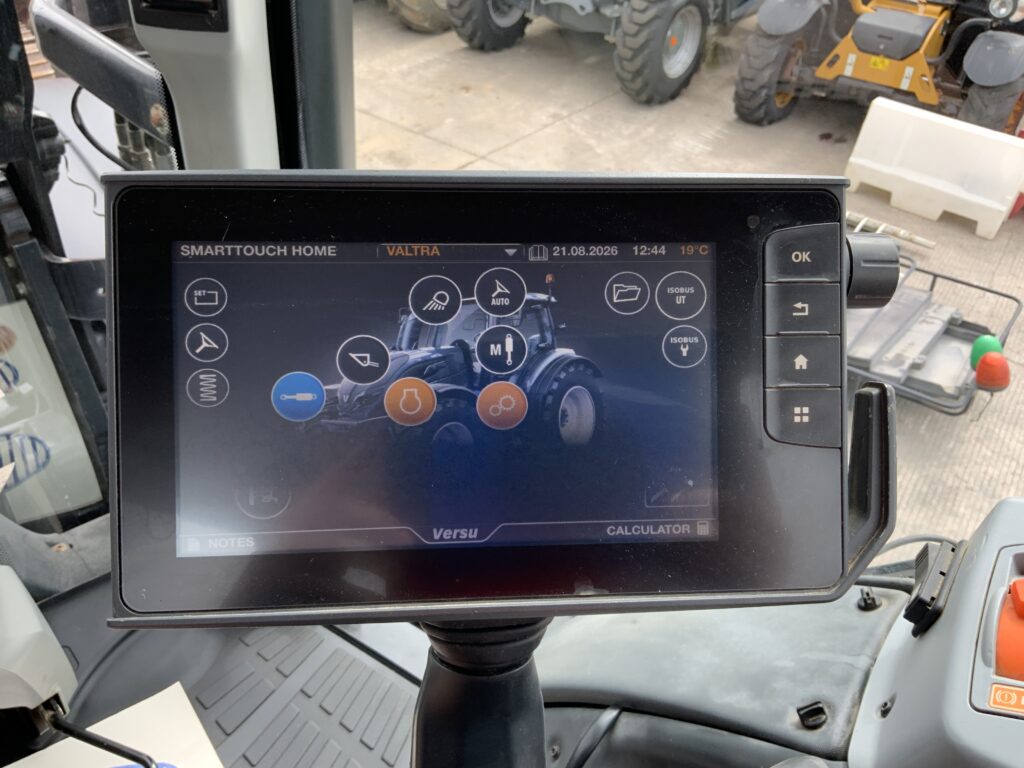 Valtra T254 Versu Unlimited Tractor (ST27246)