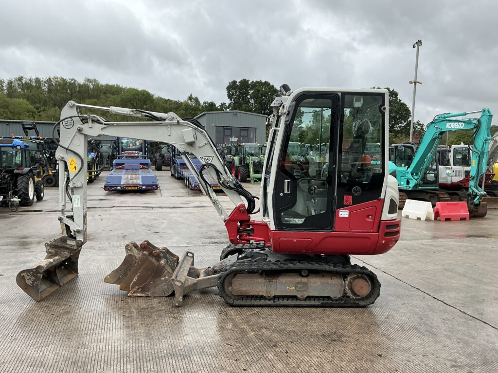Takeuchi TB230 Digger (ST27528)