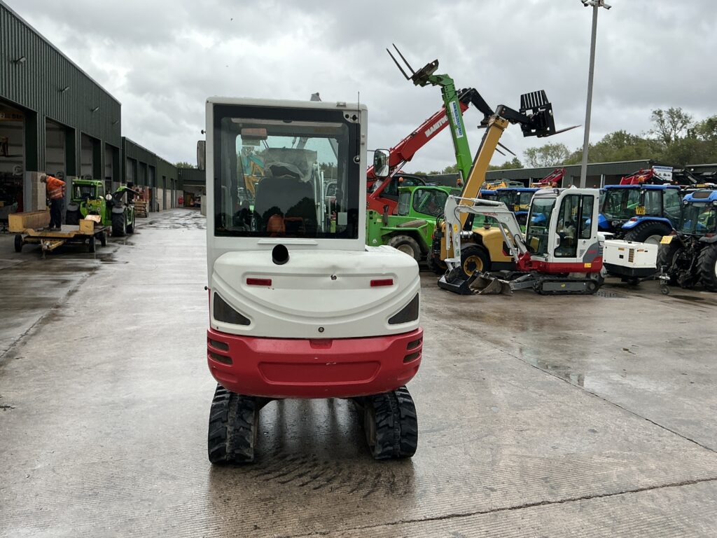 Takeuchi TB230 Digger (ST27528)